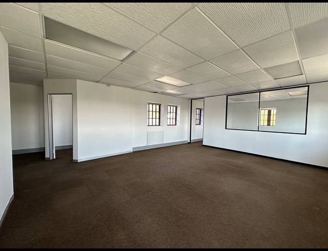 90M² OFFICE TO LET IN PARKMORE